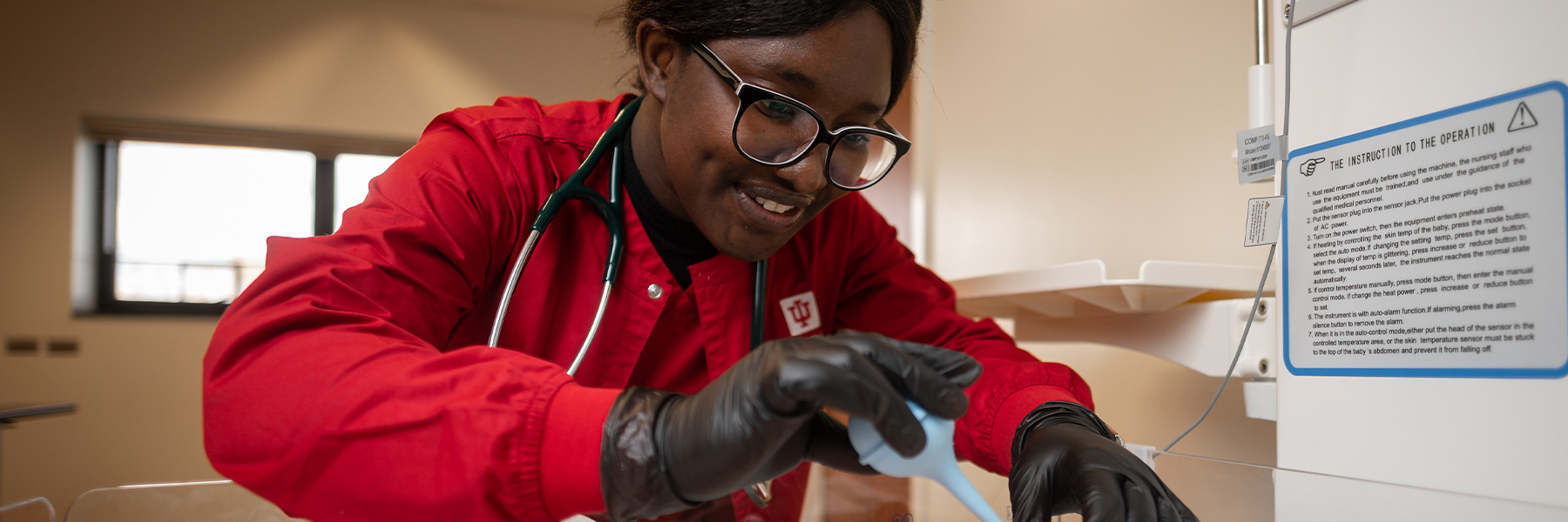 Nursing student at the Simulation and Skills Lab