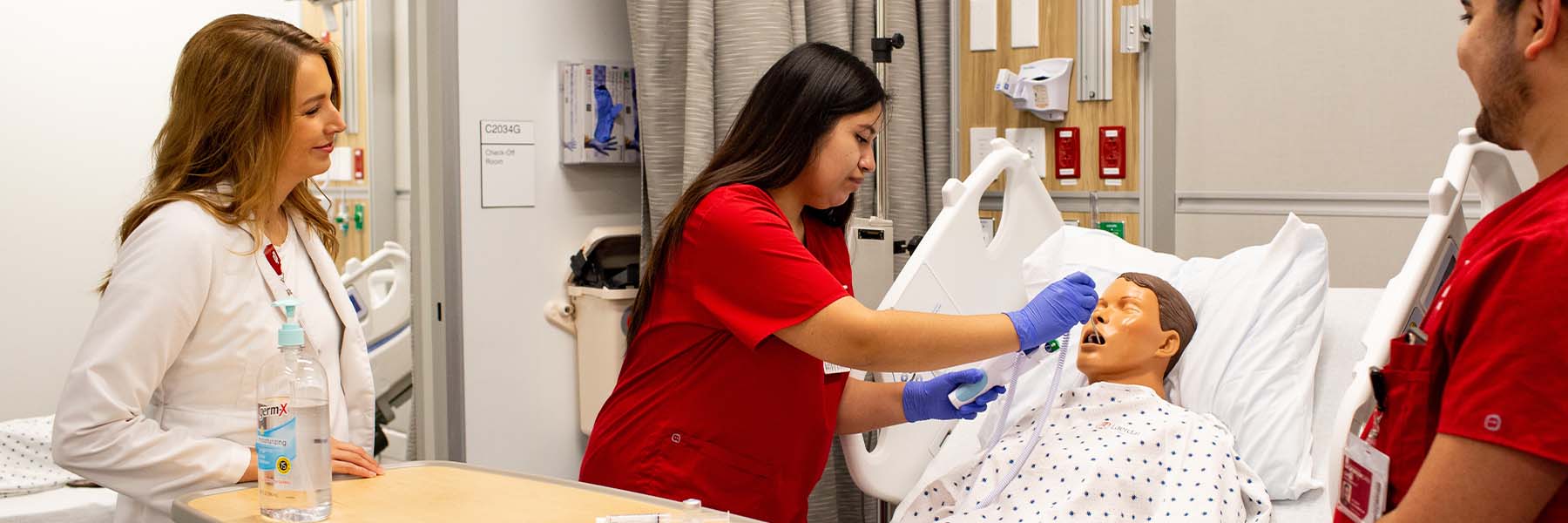 Nursing students at the Simulation and Skills Center